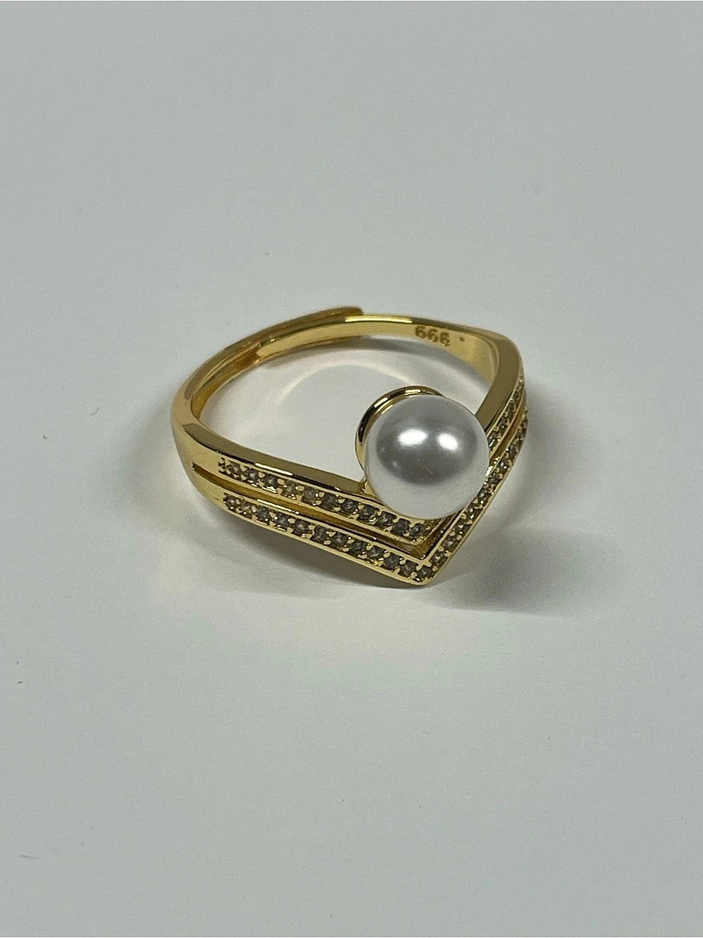 Rare Color Gold & White Pearl Statement Ring size 6 or Adjustable. - Picture 2 of 7